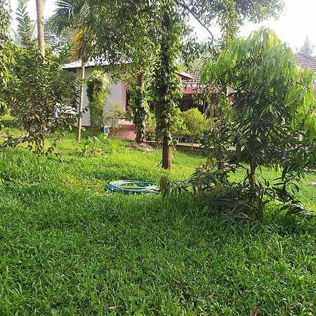 Runnin Airport - Homestay Gurpur Екстер'єр фото