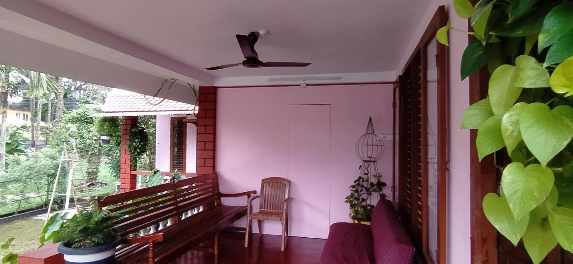 Runnin Airport - Homestay Gurpur Екстер'єр фото